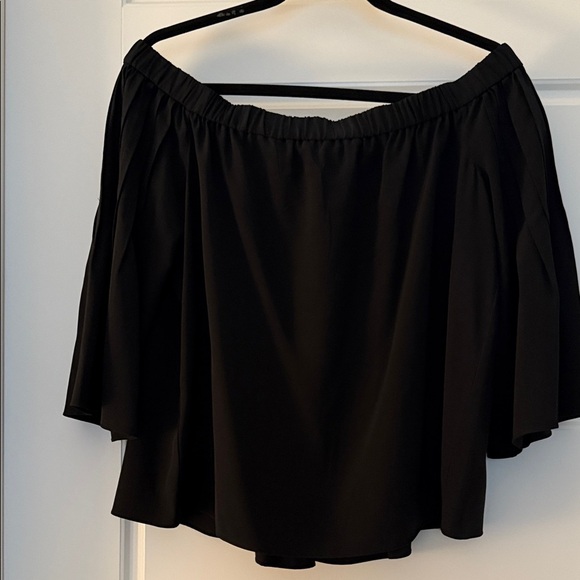 Tibi Black Pleated Off-the-Shoulder Silk Top with bell sleeves Sz 8 - Picture 3 of 9